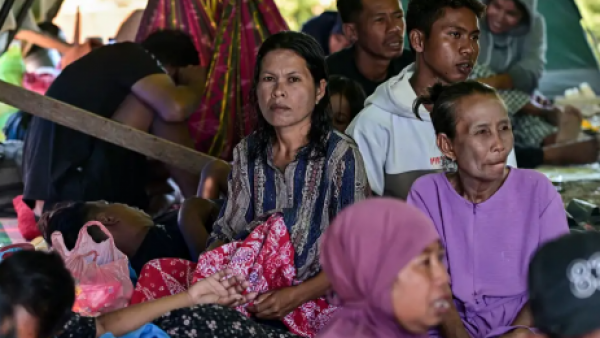 <p>Indonesia: 40.000 personas están desplazadas tras terremoto</p>Indonesia: 40.000 personas están desplazadas tras terremoto
