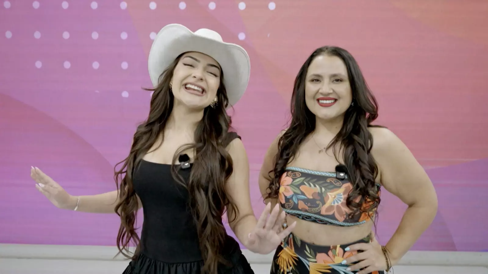 Pamela Leiva y Alanys Lagos debutan en la conducción de “¡Pero que suene!”