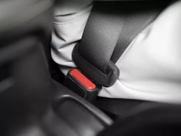Matrimonio recorrió 100 kilómetros sin saber que su hijo había muerto en el asiento trasero