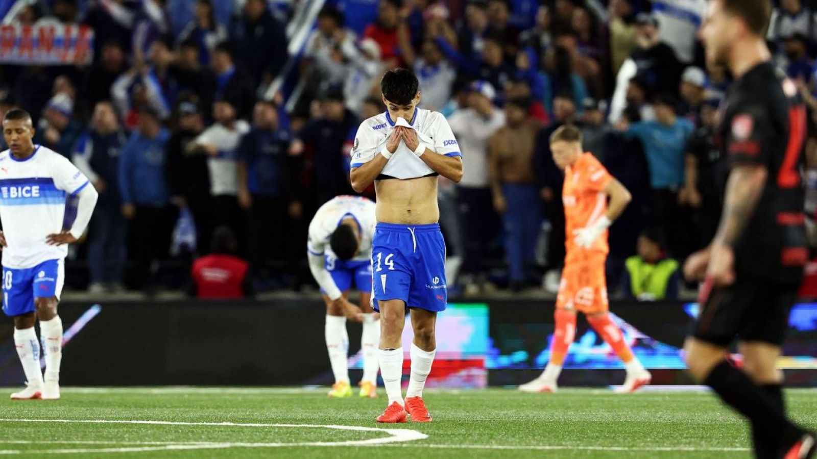 Fin al sueño continental: Universidad Católica queda eliminada en los octavos de final de Copa Libertadores
