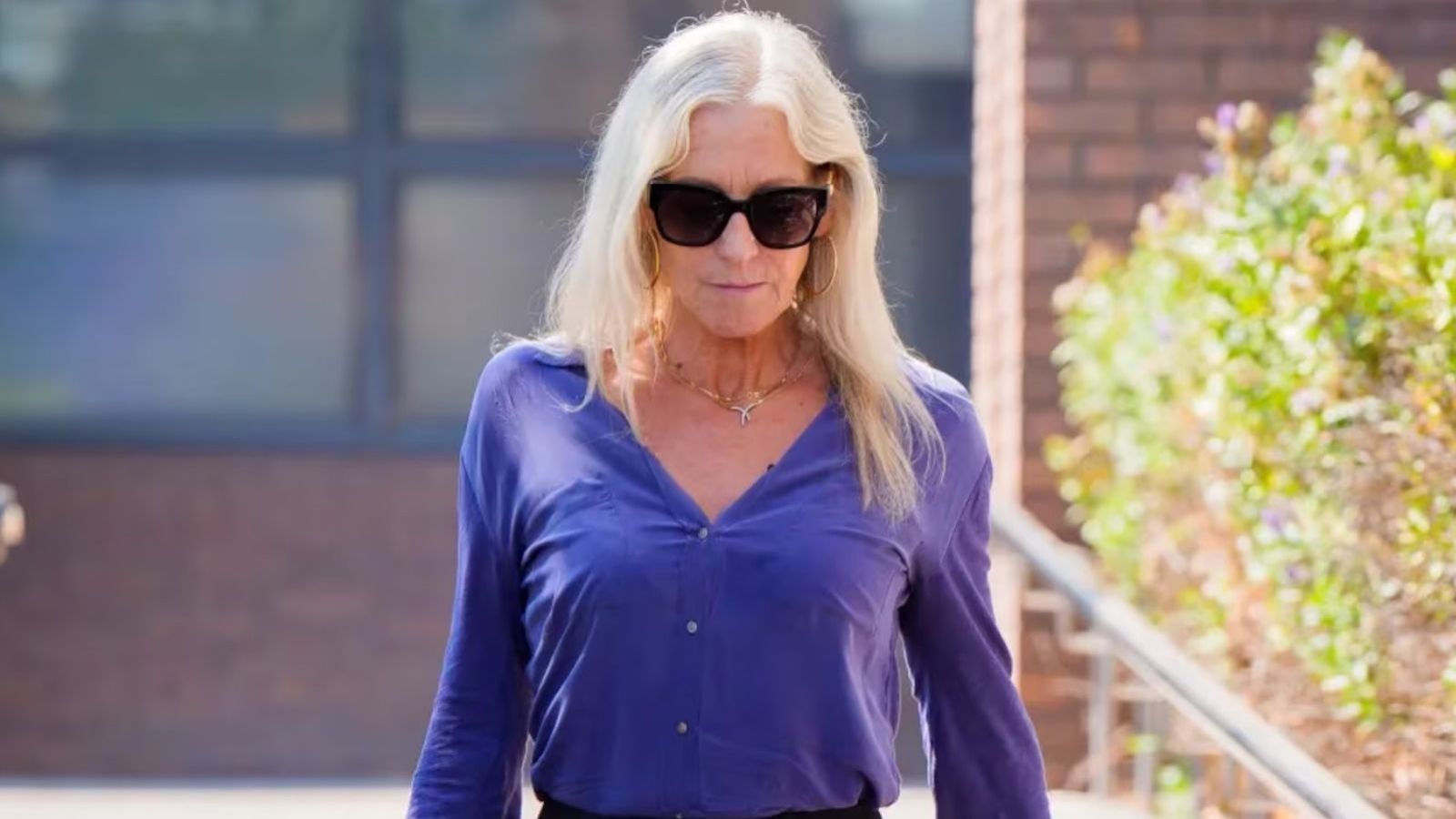 <p>Profesora inglesa de 65 años enfrenta juicio por presuntos abusos a sus alumnos</p>
