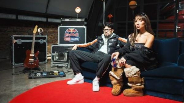 <p>Julianno Sosa reinterpretó “Convéncete” de Princesa Alba</p>Julianno Sosa reinterpretó “Convéncete” de Princesa Alba en el debut chileno de Red Bull Track Takeover
