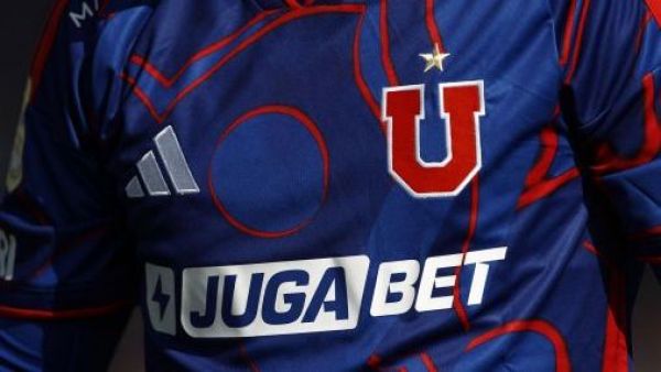 "Les va a incomodar": Cuando la U vistió los colores de Colo Colo
