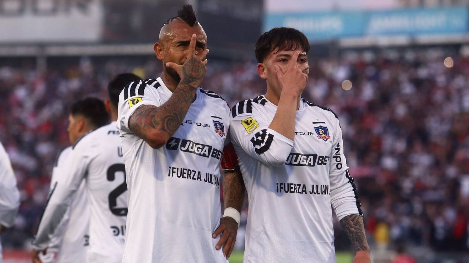 El "picante" mensaje de Colo Colo previo al Superclásico: "Me inscribo en el torneo de farmear aura"
