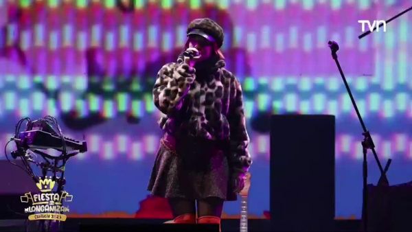 La voz autorizada del rock argentino: Fabiana Cantilo revolucionó la Fiesta de la Longaniza