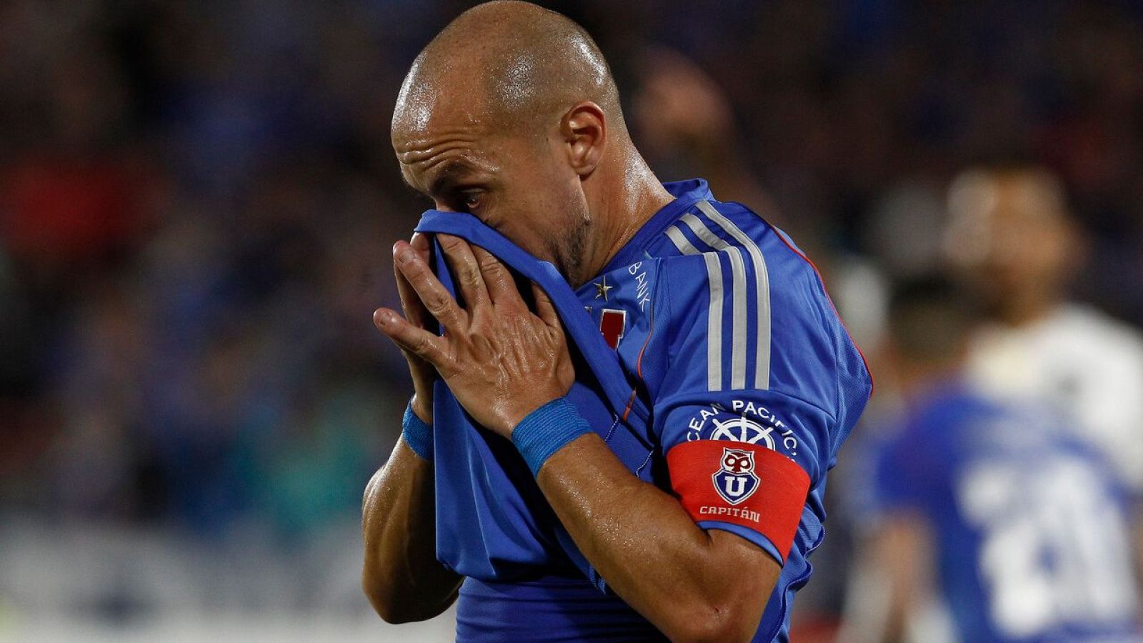"Farmear trauma": La imagen de Marcelo Díaz que generó ola de comentarios tras el Superclásico
