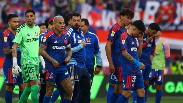 El lienzo de la barra de Universidad de Chile que generó una ola de burlas de Colo Colo
