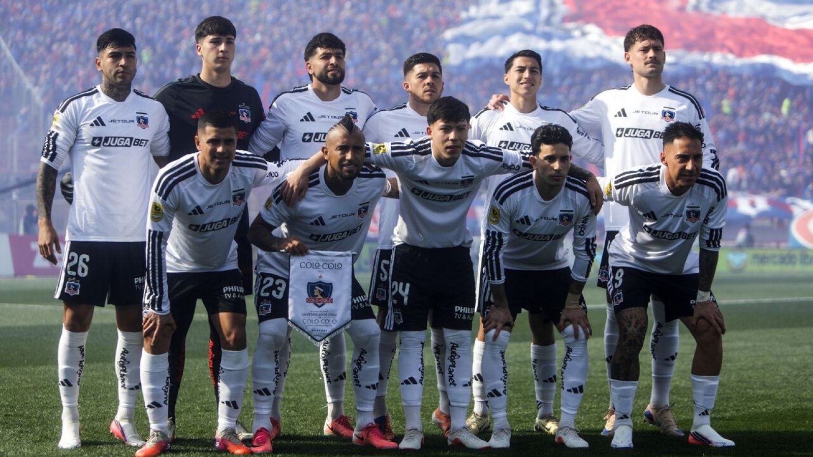 Juega en Colo Colo, fue figura en el Superclásico y la U lo dejó partir
