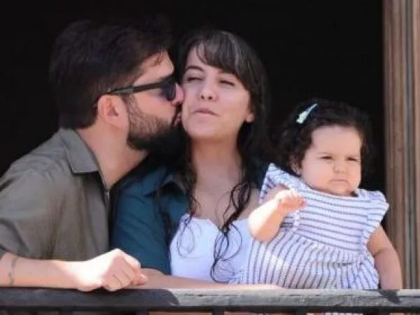 “Hija, miro en tus ojos…”: Gabriel Boric dedica emotiva carta a su hija Violeta