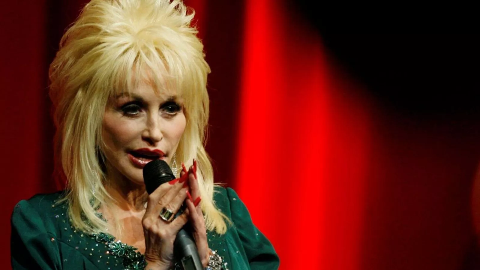 La despedida a Dolly Parton: Beyoncé, McCartney y Sabrina Carpenter recuerdan a la leyenda