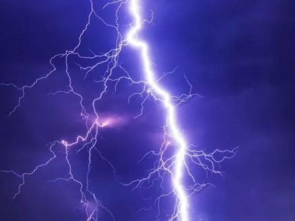 Meteorología emite alerta por tormentas eléctricas: estas son las regiones afectadas