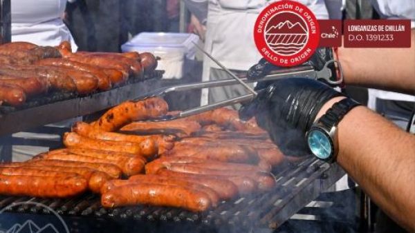 <p>Longaniza de Chillán obtiene Denominación de Origen y recibe respaldo legal de INAPI</p>Longaniza de Chillán obtiene Denominación de Origen y recibe respaldo legal de INAPI
