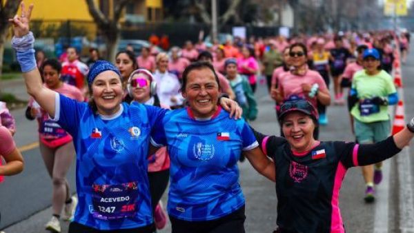 TVN transmitirá por primera vez el Medio Maratón de Santiago exclusivo para mujeres
