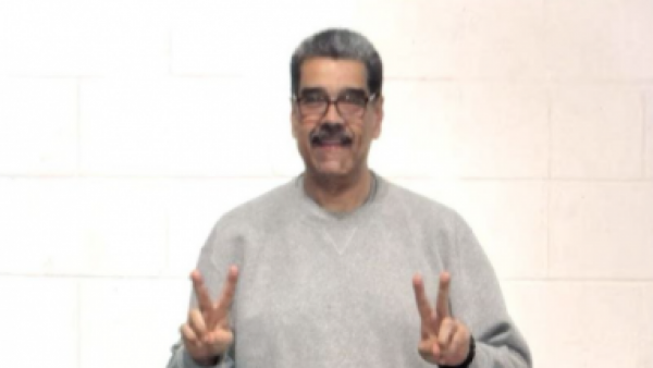 "Venezuela renacerá": Nicolás Maduro reaparece con inéditas fotos y un mensaje desde la cárcel en Estados Unidos
