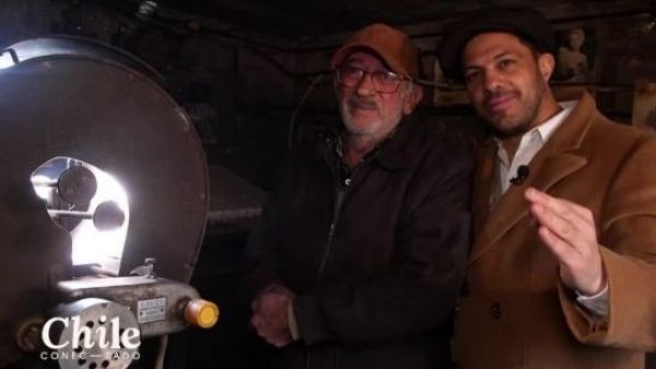 Simón conoció el Cinema Pastene, uno de los cines más antiguos de Latinoamérica
