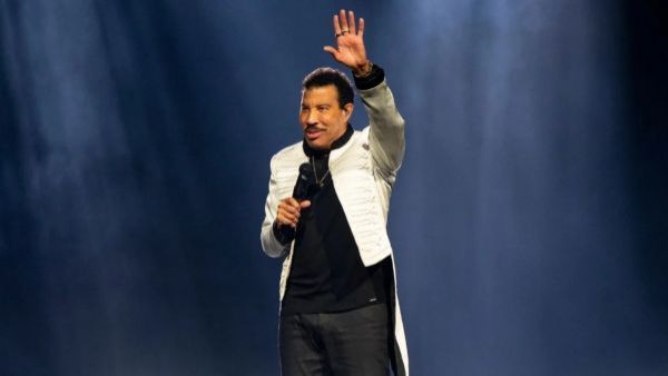 <p>Lionel Richie fue ingresado a UCI tras concierto en Estados Unidos</p>Lionel Richie fue ingresado a UCI tras concierto en Estados Unidos
