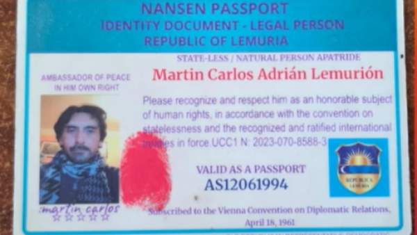 Insólito: fue fiscalizado y presentó pasaporte de un país que no existe
