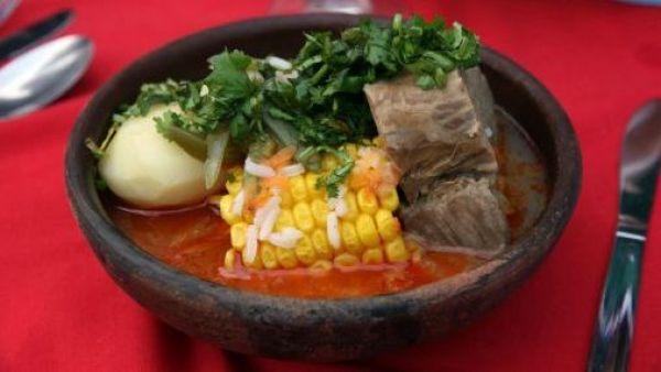 El precio de la cazuela subió un 96% desde 2015: el costo de comer en Chile
