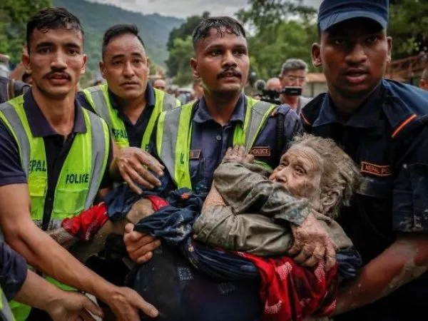 Nepal supera las 1.000 muertes por inundaciones mientras continúan los rescates en zonas aisladas