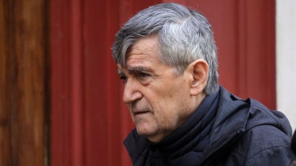 <p>Camilo Escalona</p>Confirman muerte de Camilo Escalona a los 71 años, histórico dirigente del Partido Socialista
