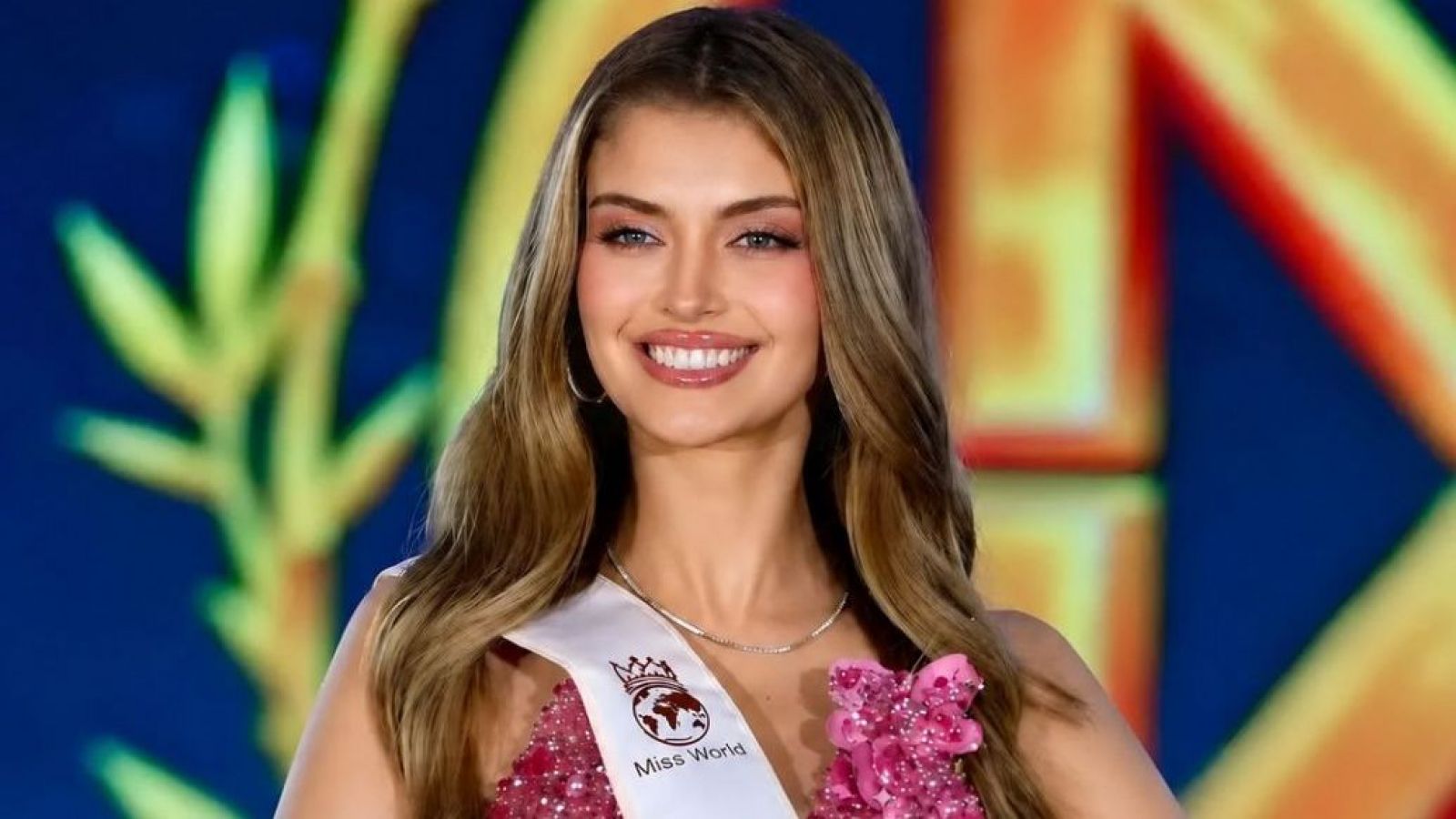 <p>Ignacia Fernández queda fuera del Top 40 de Miss Mundo y entrega mensaje a sus seguidores</p>
