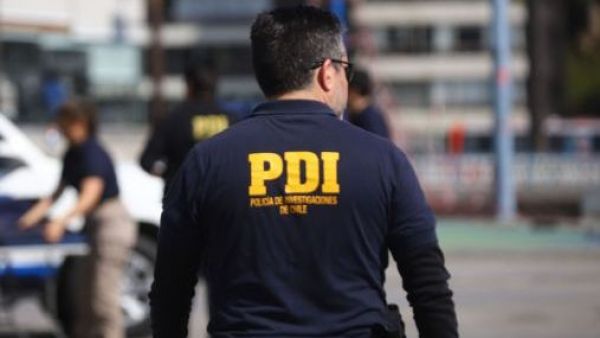 <p>PDI captura a hombre de 20 años tras encontrar material pornográfico infantil en dispositivo</p>PDI captura a hombre de 20 años tras encontrar material pornográfico infantil en dispositivo

