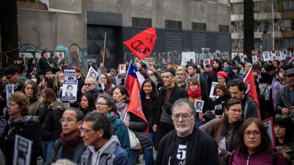 Romería al Cementerio General reunió a cientos de personas antes de una nueva conmemoración del 11 de septiembre
