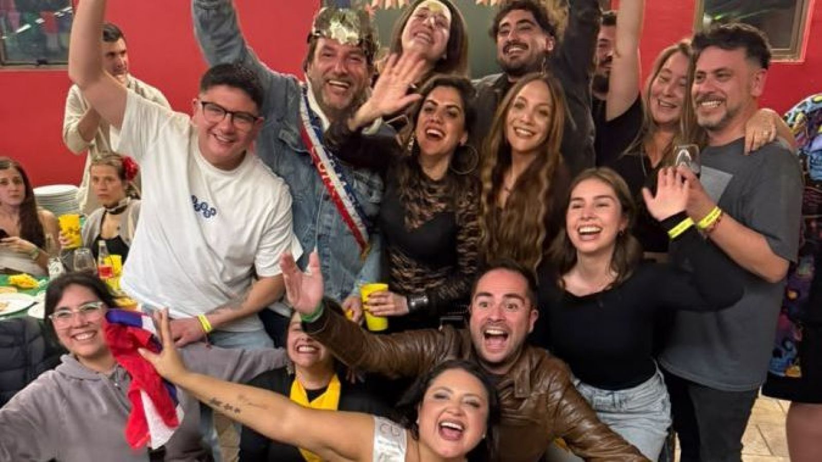 41% y 37%: El arrollador triunfo de Daniel y Pamela como reyes guachacas
