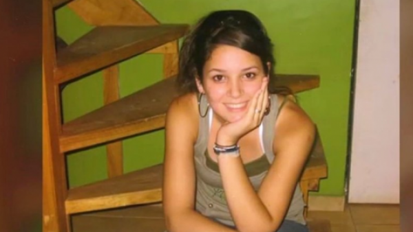 <p>Madre de Mariana Sepúlveda apunta a posible obsesión y cuestiona confesión de exvecino</p>Madre de Mariana Sepúlveda apunta a posible obsesión y cuestiona confesión de exvecino
