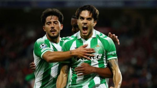 Marc Bartra lidera la remontada del Real Betis de Manuel Pellegrini en la Champions League
