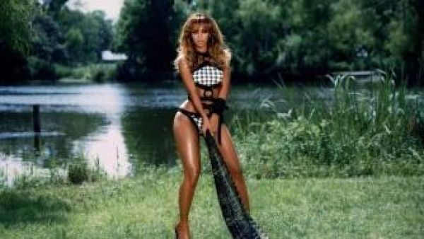 Beyonce celebra su cumpleaños con el lanzamiento de una edición deluxe remasterizada de B'DAY
