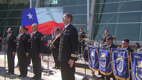 La Armada de Chile interpreta su himno institucional en la Parada Musical de TVN
