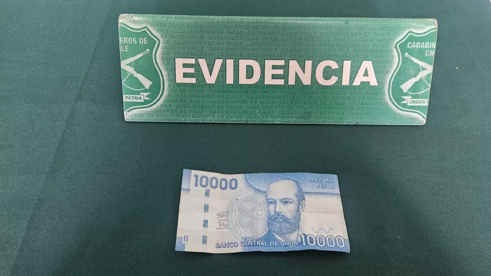 Hombre intentó sobornar a Carabineros con $10 mil tras ser fiscalizado en Pudahuel