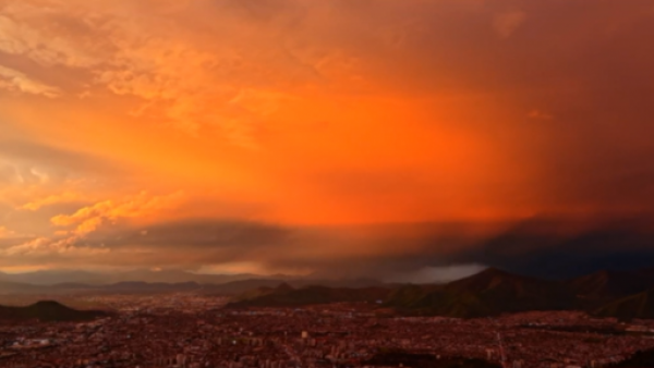 Lluvia y tormenta eléctrica en Santiago: Arlette Chacón adelanta el pronóstico del tiempo
