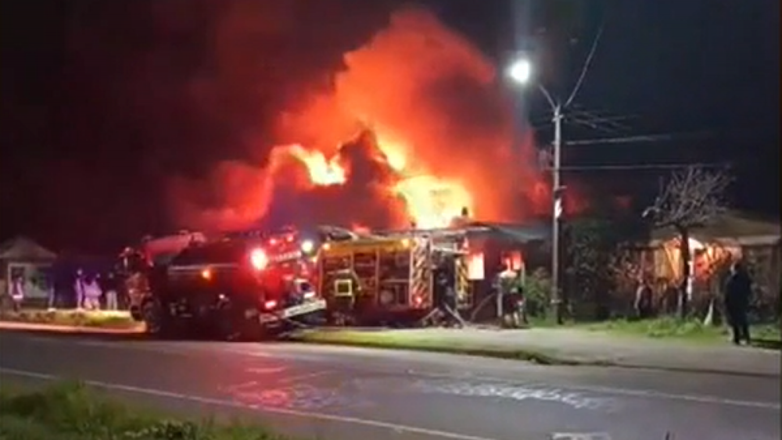 "No saben el dolor que tengo": Sostenedora de hogar de ancianos rompe el silencio tras fatal incendio
