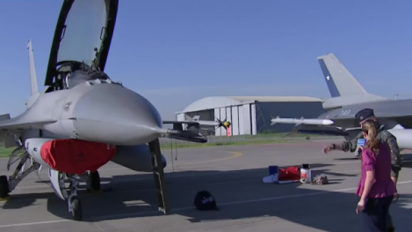 <p>Exclusivo: F-5 y F-16, los cazas que sobrevolarán Santiago en la Parada Militar 2026</p>Parada Militar 2026: estos son los F-5 y F-16 que sobrevolarán Santiago
