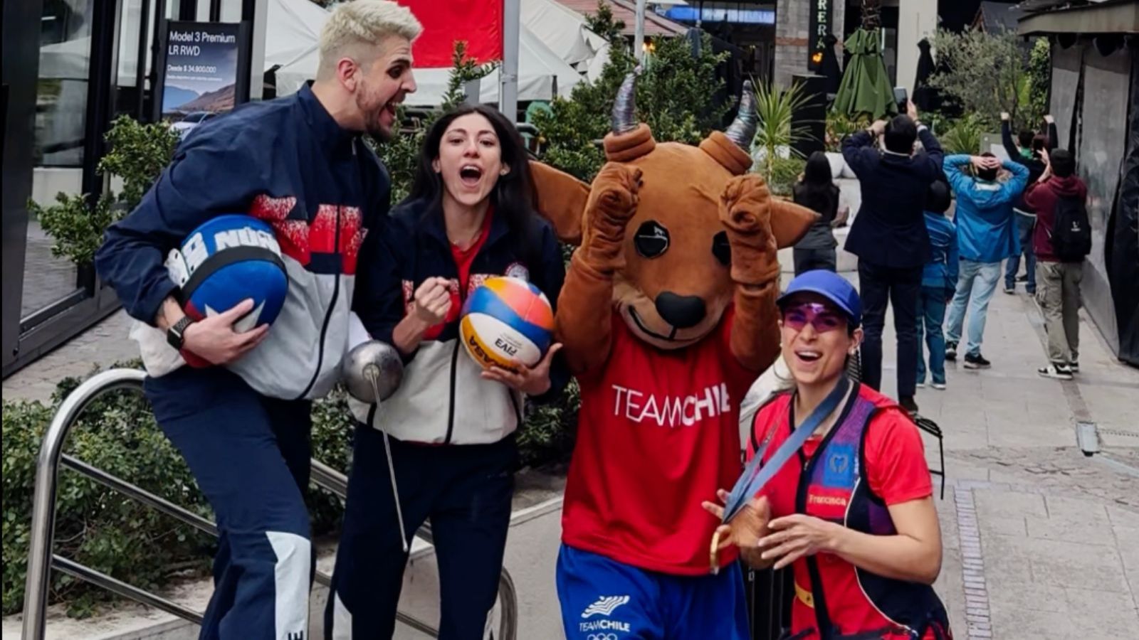 Deportistas chilenos protagonizan inédita campaña creada con inteligencia artificial
