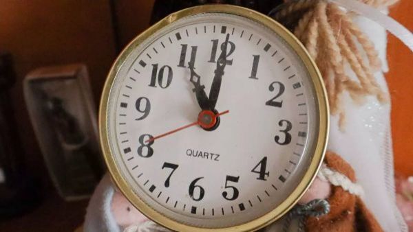 ¿Adiós al cambio de hora?: Presentan proyecto para mantener un horario fijo durante todo el año
