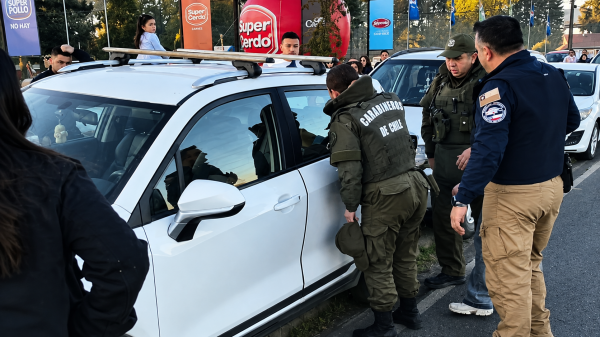 Niño de 7 años fue encontrado inconsciente al interior de un vehículo en Temuco
