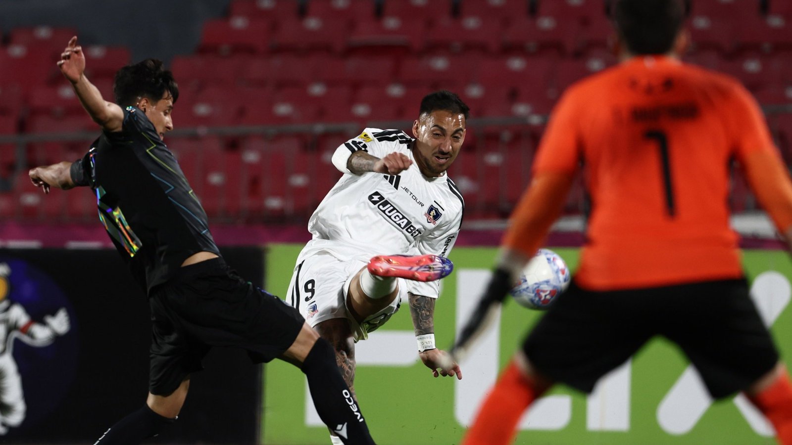 En un deslucido partido y con incidentes en las tribunas: Colo Colo empata ante Audax por Copa Chile
