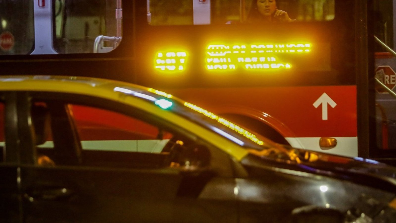 Balean a pasajero al interior de un taxi en Pudahuel: hombre de 41 años murió en el hospital
