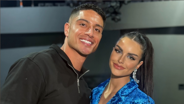 <p>Sammis Reyes rompe el silencio y responde a los rumores de quiebre con Emilia Dides</p>