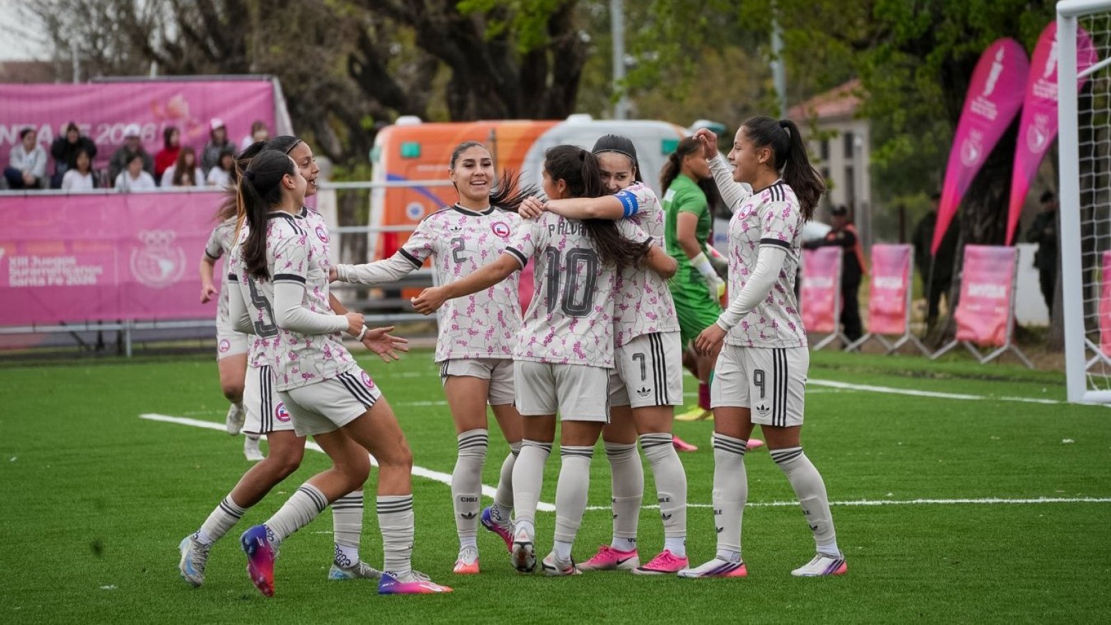 De manera simultánea: TVN y NTV emitirán partidos de la Roja Sub 20 masculina y femenina
