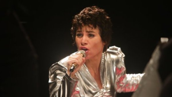 <p>TVN emitirá la película “Cecilia, la incomparable” este sábado desde las 22:30 horas</p>