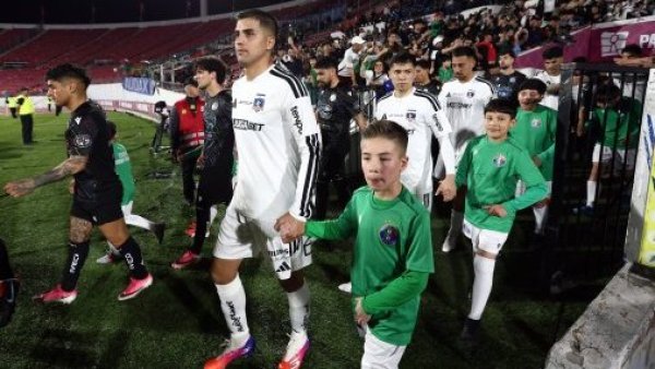 "Un verdadero dolor de ojos": el apuntado de los hinchas de Colo Colo tras empatar contra Audax Italiano