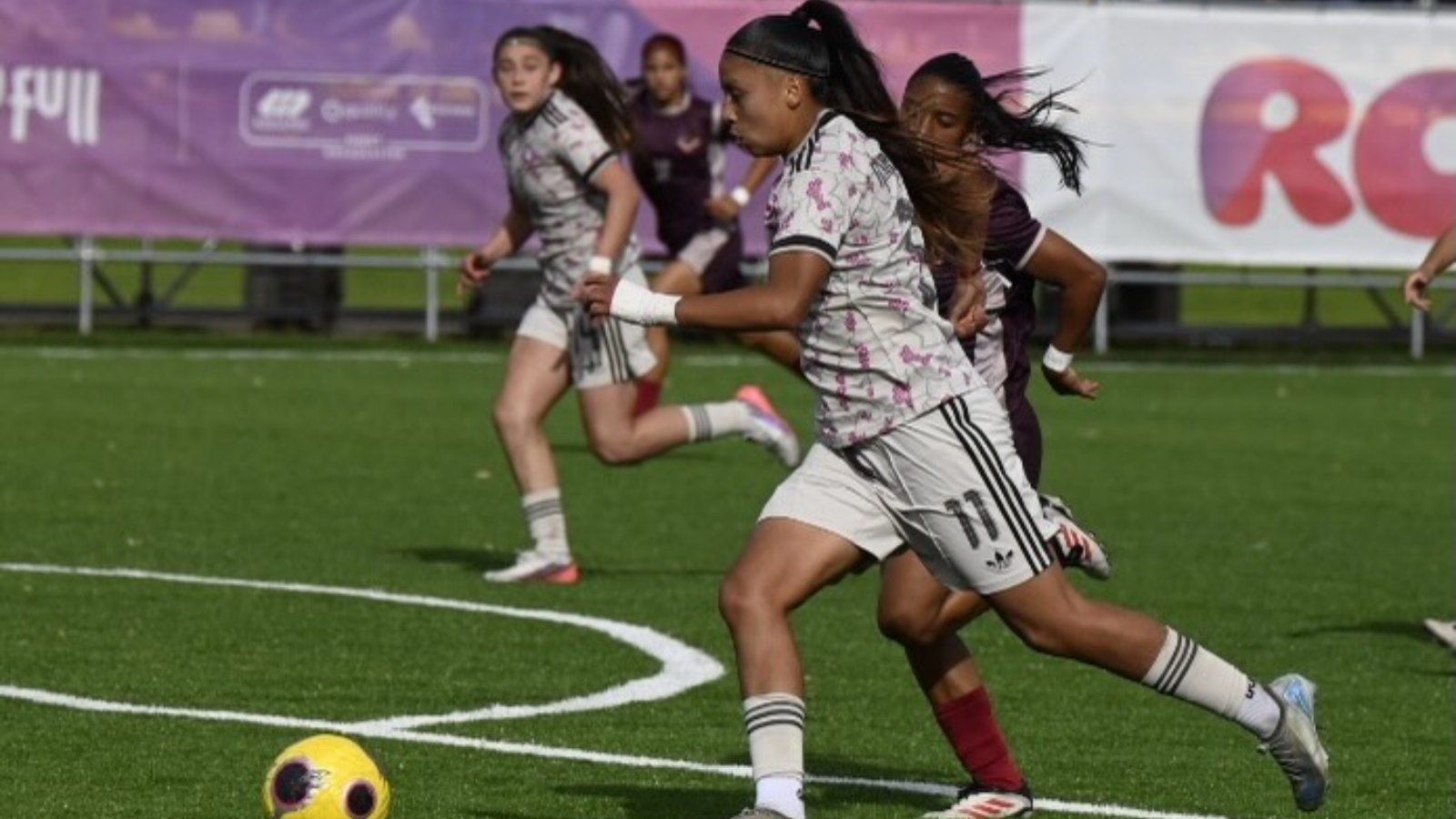 Venezuela le arrebata en los penales la medalla de oro a Chile en el fútbol femenino
