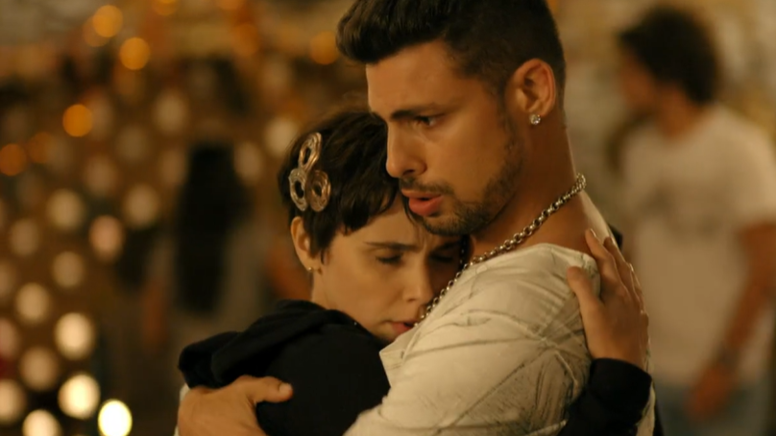 Avenida Brasil - T1E121 | Jorgito y Nina
