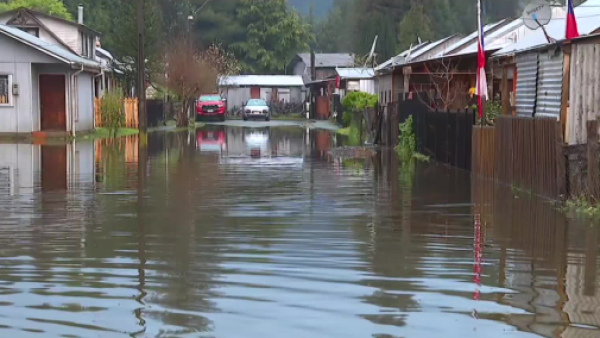 <p>Graves inundaciones por río atmosférico en el sur</p>Graves inundaciones por río atmosférico en el sur
