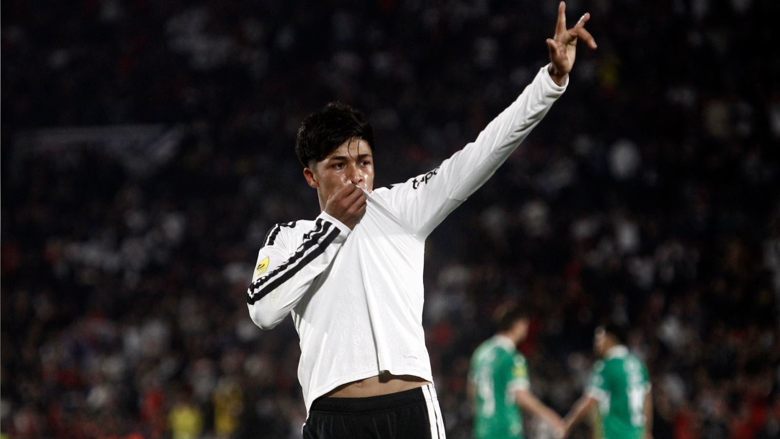 Perdió a su padre, vive en la Casa Alba y anotó su primer gol: La emotiva historia de Gedeón Díaz, la nueva joya de Colo Colo
