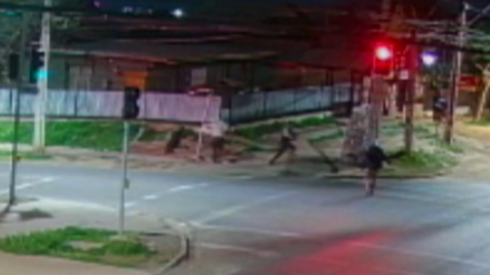 <p>Luz roja a la delincuencia: buscan a ladrones de semáforos en la RM</p>
